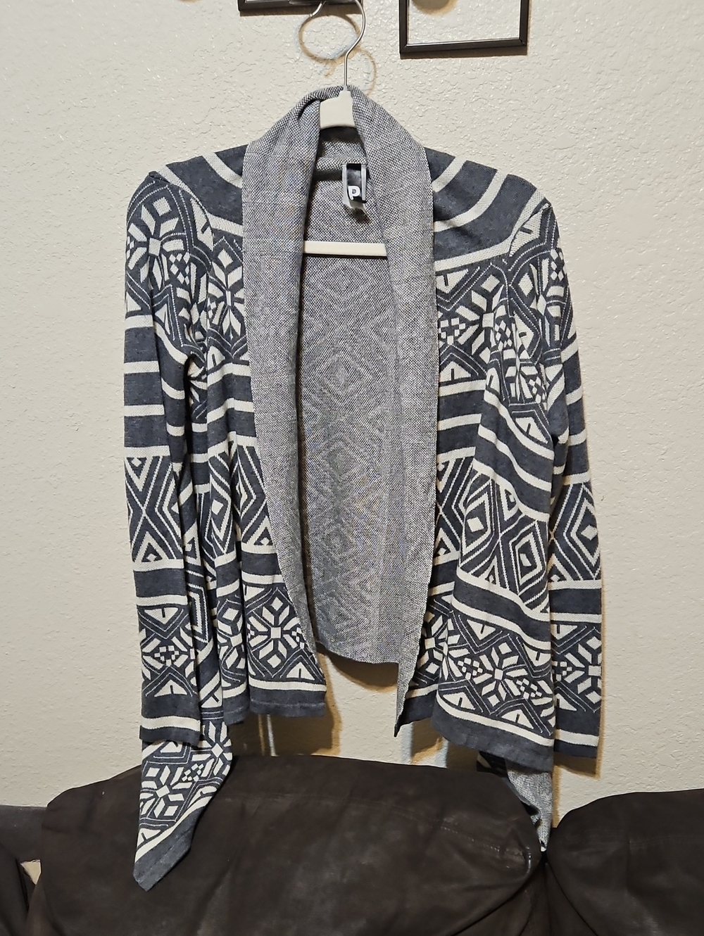 Open-Front Geometric Knit Cardigan - Gray & Cream